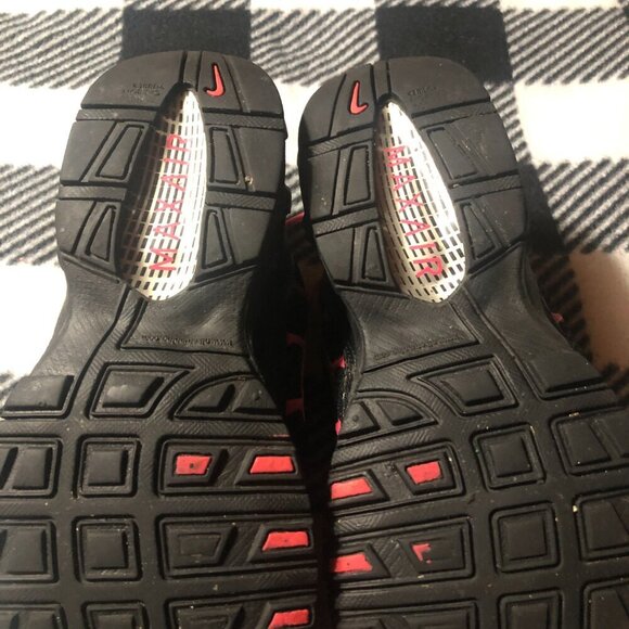 2014 Nike Air Max Torch 4 black and pink carbon rubber sole tennis shoes sz 7.5 - Picture 6 of 7